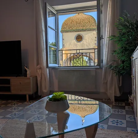 T2 Confort, Cité, Parking *